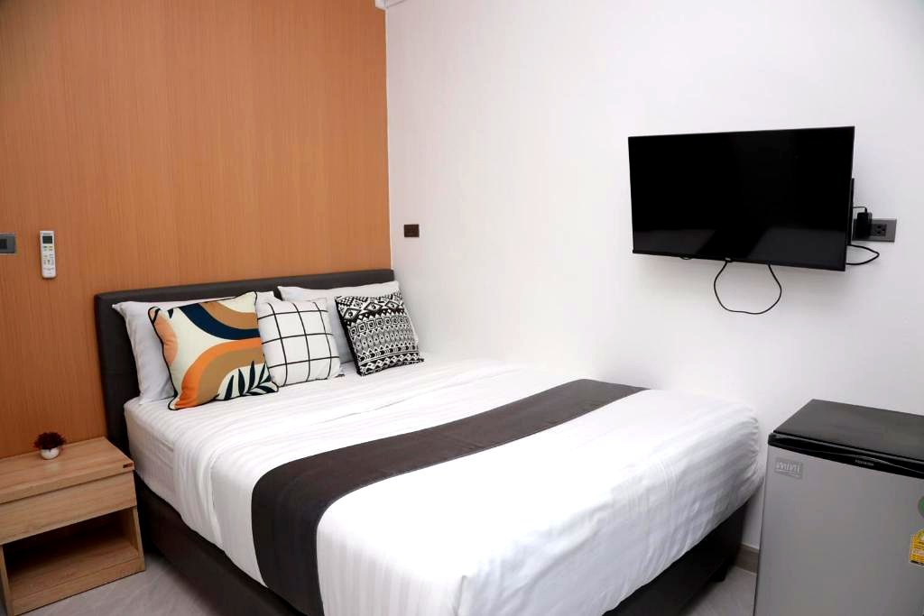 Deluxe Standard Room at M2 Rooms and Stays Patong Beach Phuket